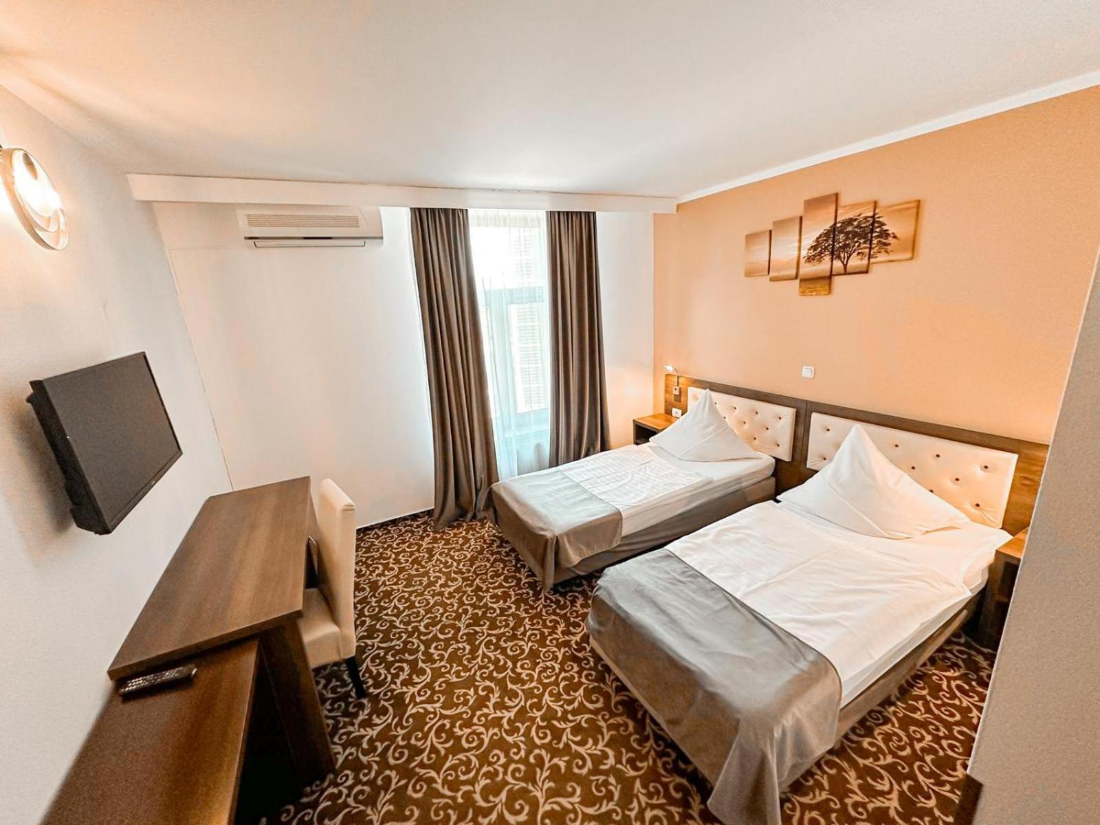 Hotel Neon Timisoara Exterior foto